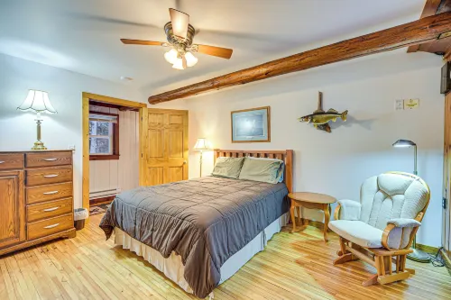 Hayward Retreat on the Chippewa Flowage w/ Dock! - Wifi
