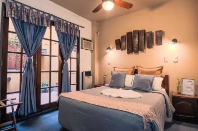 Hostel & Spa Mediterránea Отели в г. 