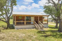 Romantic Wine Country Cabin Near Fredericksburg - 3-Star