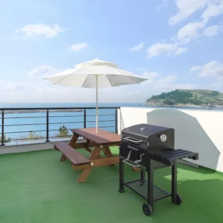 Namhae Annyeong Noeul Pool Villa