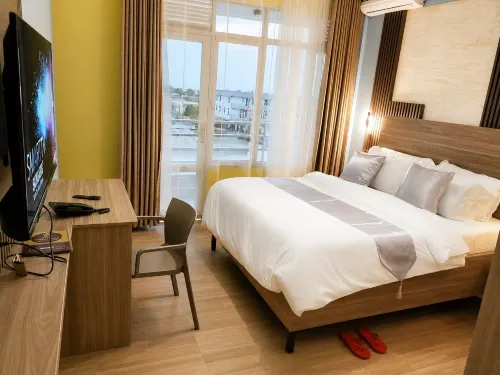 LUX PRIMERA HOTEL - Breakfast
