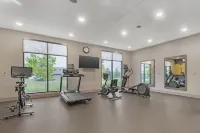 Best Western Plus Marquette Hotel  Suites - Gym