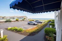 The Sparhawk Oceanfront Resort - Motels