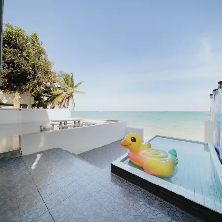 GAO Bee One Beachfront Pool Villa