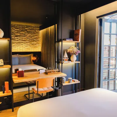 Docas Hotel Lisbon Hotels near 25 de Abril Bridge