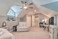 Crystal Bay Home w/ Fireplace Near Ski Resorts - 홈스테이