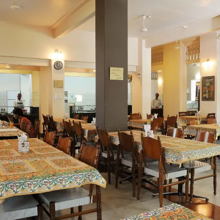 Hotel Arya Niwas
