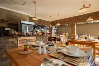 St Lucia Livingston Lodge - ที่มีที่จอดรถ