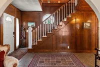 Tara House — Historic Charm, Executive Comfort, Minutes from Downtown - Kitchens