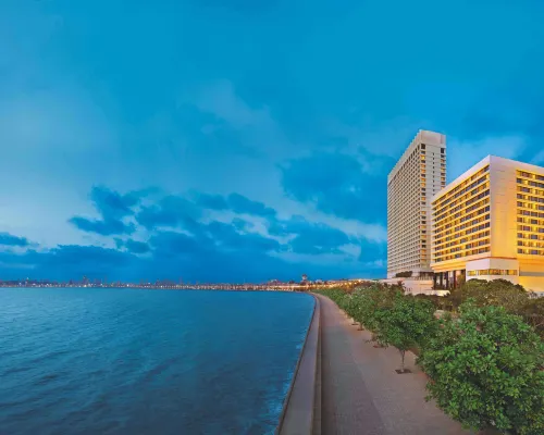 ذه أوباروي مومباي Hotels near كولابا