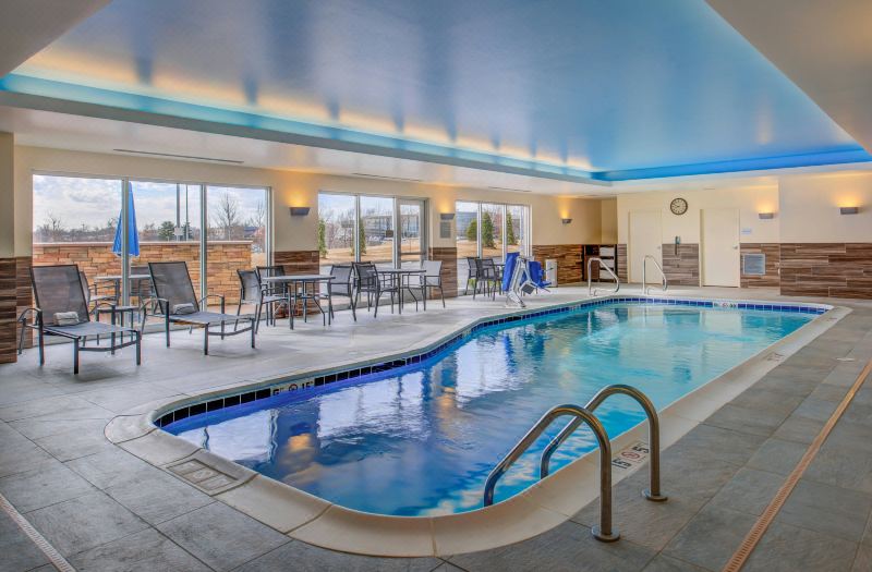 Fairfield Inn & Suites St. Louis Westport photo 2