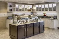 Homewood Suites by Hilton Mobile Airport-University Area - parking