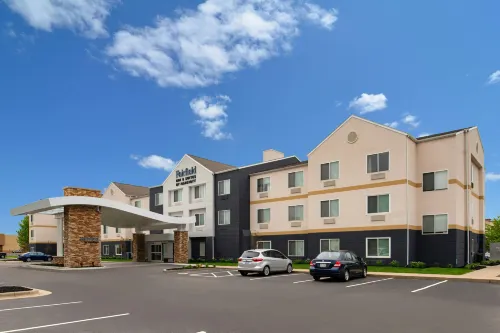 Fairfield Inn & Suites Beloit - Pools