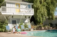 Lithia Springs Resort - Pool