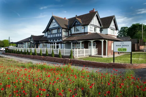 The Red Lion Inn by Chef & Brewer Collection - parking