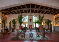 Hotel El Roblar - 2-Star