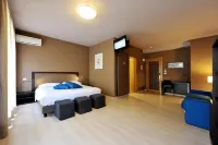 M14 Hotel & Spa - Parvekkeita