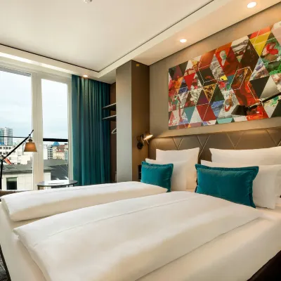 Motel One Frankfurt-Römer Các khách sạn gần Tháp Main Tower