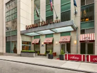 DoubleTree by Hilton New York Downtown Hotels near مدينة باتَري بارك