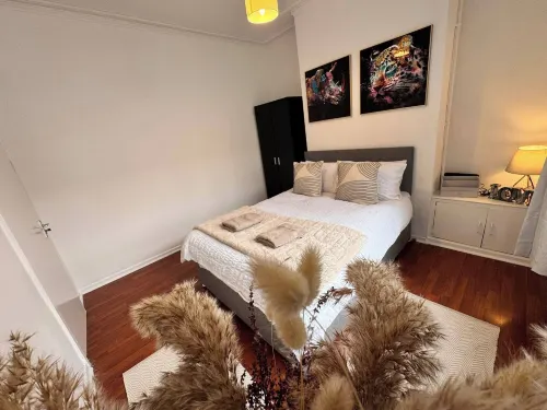 House 10 Minutes from the Center - Apartemen