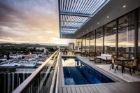 Avani Windhoek Hotel & Casino - Uima-altaat