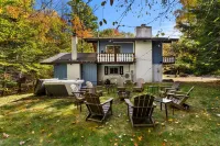 Loose Moose Lodge – Family Chalet, Fireplace, Ski! - 샬레 호텔