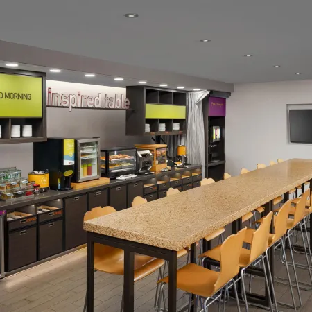 Home2 Suites by Hilton Champaign / Urbana