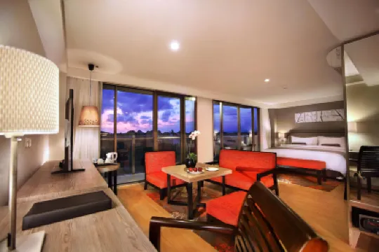 Harper Kuta by ASTON Hotel dekat Pantai Kuta