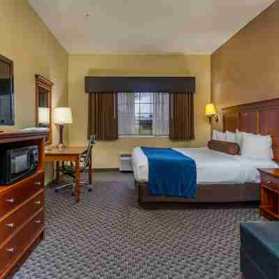 Best Western Plus Shamrock Inn  Suites Rooms