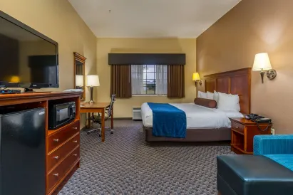 Best Western Plus Shamrock Inn  Suites