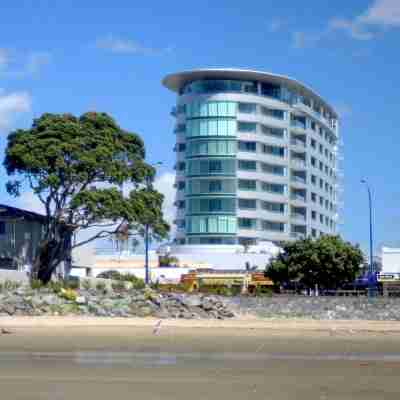 Ramada Suites by Wyndham Nautilus Orewa Hotel Exterior