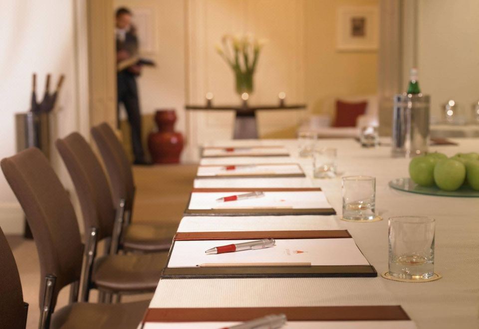 Rocco Forte Hotel Savoy Over view