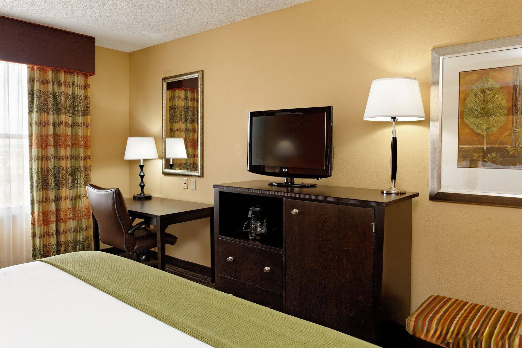 Country Inn & Suites by Radisson, Evansville, IN