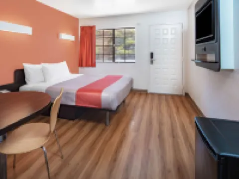 Motel 6 Thousand Oaks, CA Hotels in Thousand Oaks