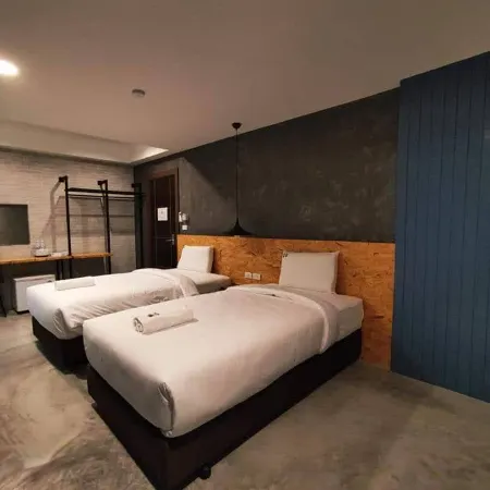 Modern Budget Hotel Отели рядом с достопримечательностью «Храм Чы Чанг»