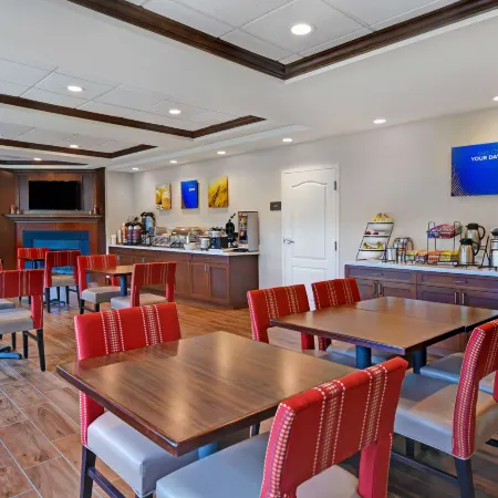 Comfort Inn & Suites