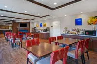 Comfort Inn & Suites Hotels in Wilton