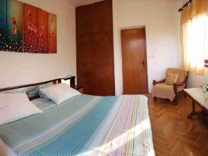 Supetar Central Child-Friendly and Dog-Friendly Apartment Near Beach