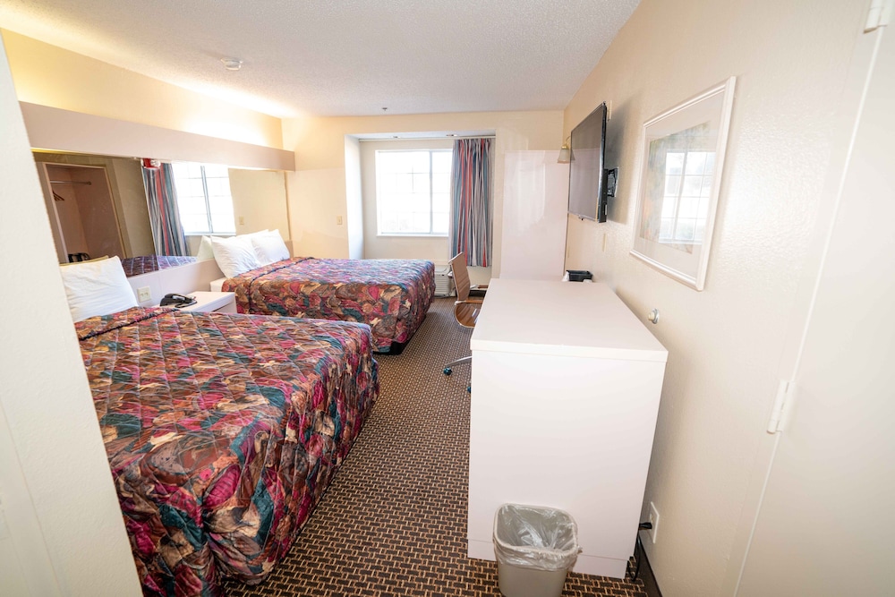 Regency Inn & Suites