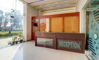 OYO 72429 New Abhinandan Hotel