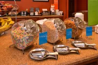 Hampton Inn Litchfield - breakfast
