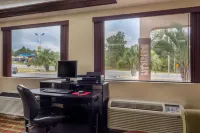 Econo Lodge Byron - Warner Robins Hotels in Byron