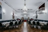 Grand Hotel de Valenciennes - Breakfast