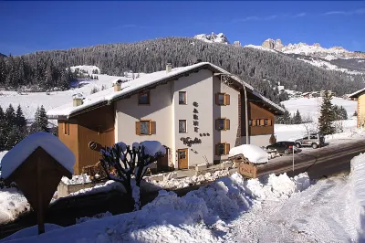Kyrr Smart Mountain Retreat Hotels in Moena