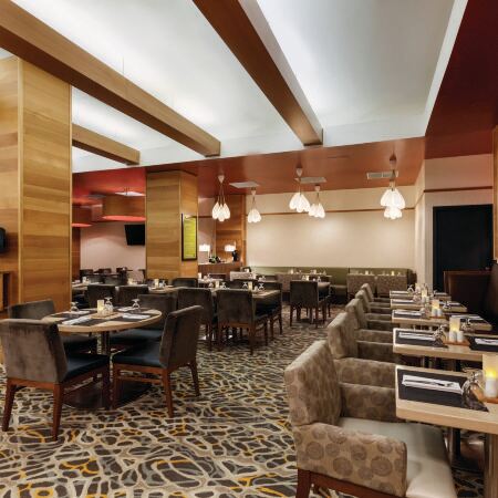 Hilton Garden Inn New York Manhattan Midtown East Отели рядом с достопримечательностью «Сотбис»