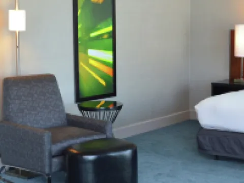 DoubleTree by Hilton Newark-Fremont Hotels in Newark