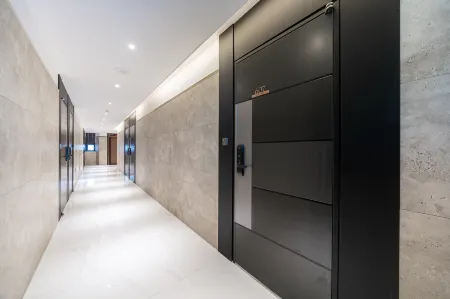 Cheongju Hotel Roxy Отели рядом с достопримечательностью «Университет Чхонджу»