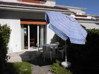 Cozy Villa with Private Garden - Beahost