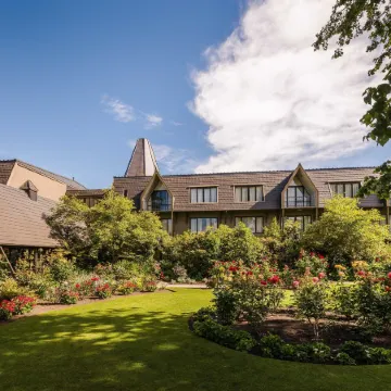 Chateau on The Park - Christchurch, A Doubletree by Hilton Отели рядом с достопримечательностью «Мона-вейл»