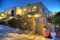 Leonardos Apartments
